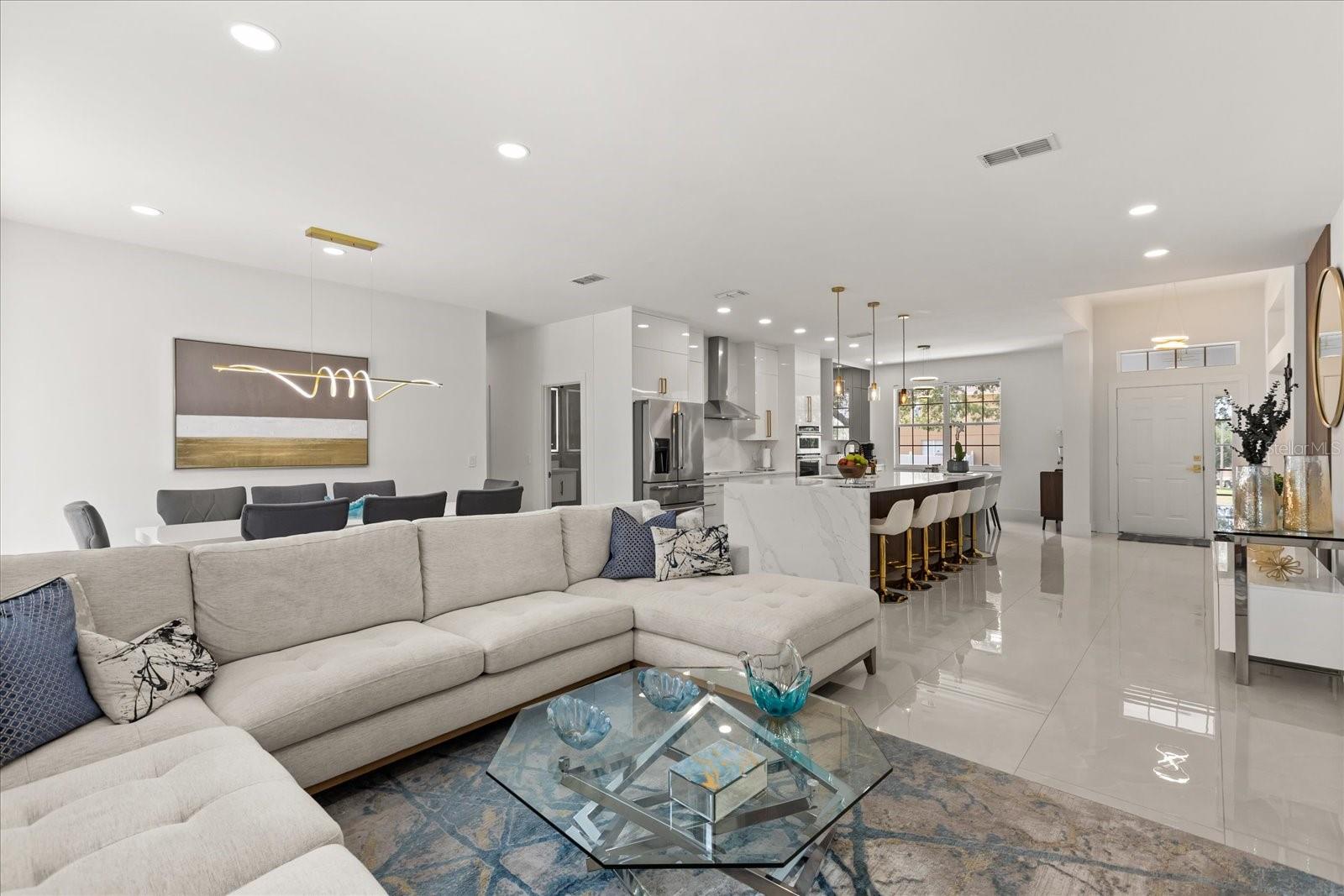 1634 Presidio Drive, FL