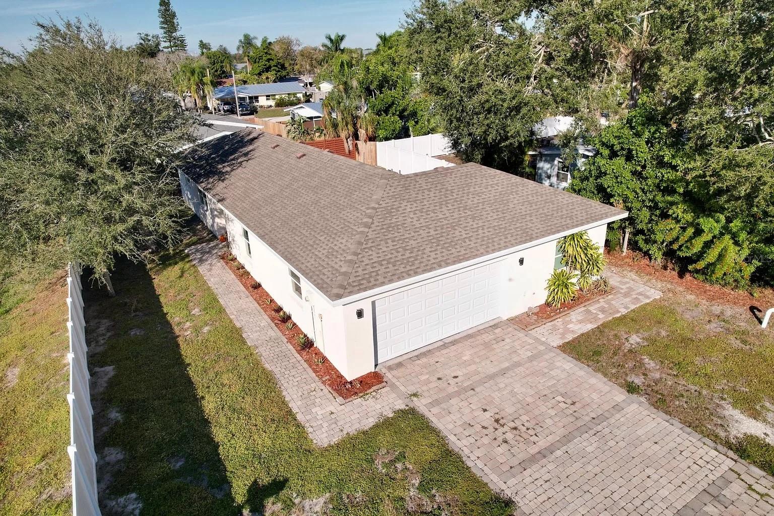 2011 Outer Drive, FL