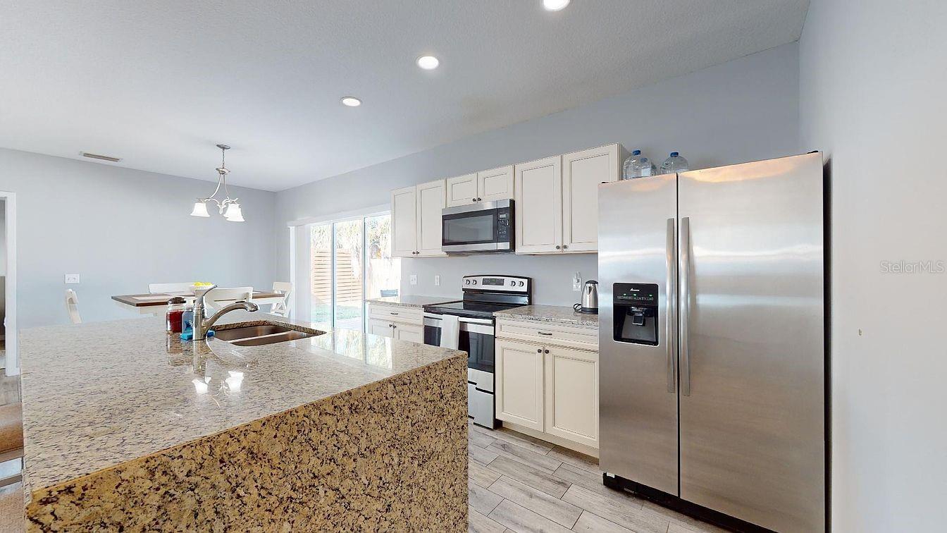 2011 Outer Drive, FL