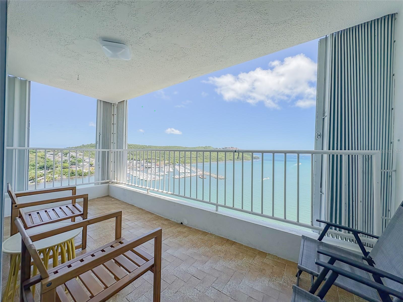 200 Marina Vw Ave., PR