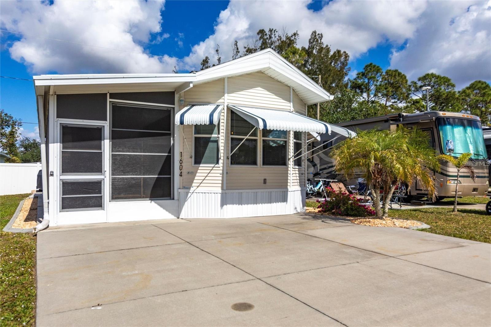 1604 Manatee Loop, FL