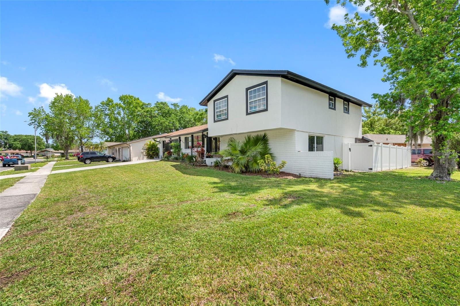 16513 Silverhill Drive, FL