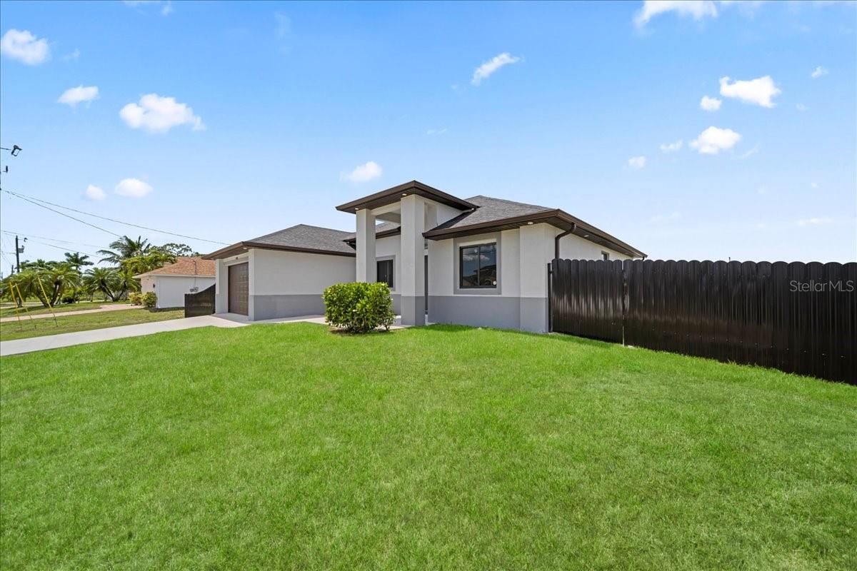 1925 15th Terrace, FL