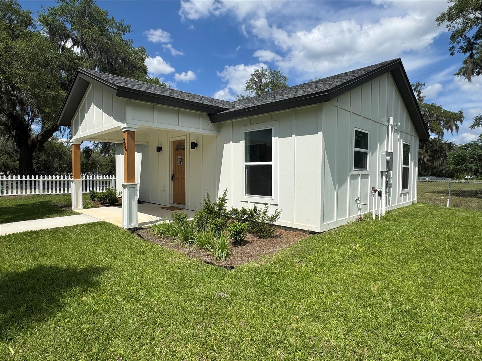 357 Main Avenue, FL