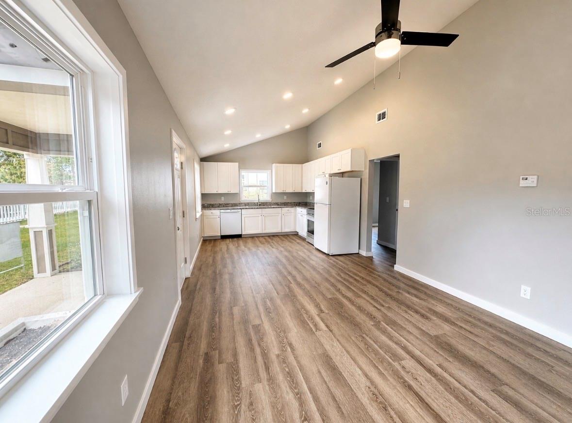351 Main Avenue, FL