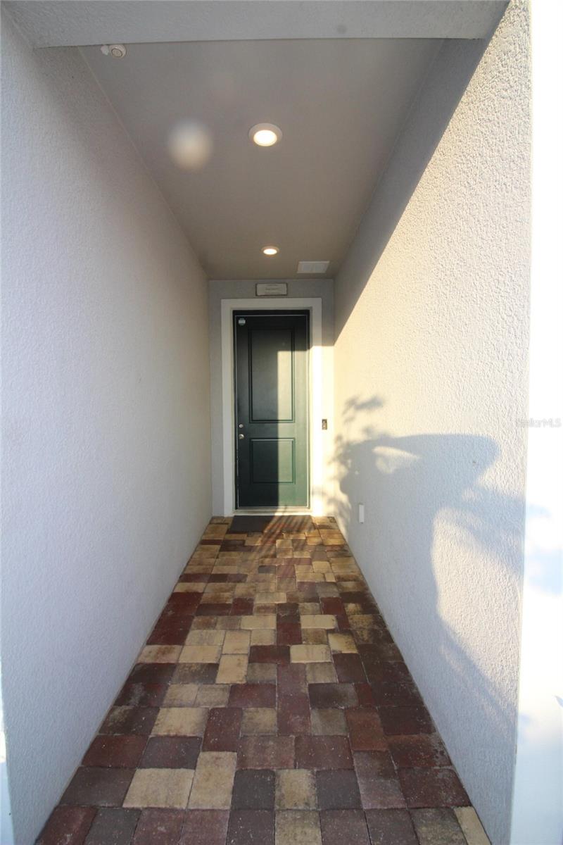 9449 Sanders Park Place, FL