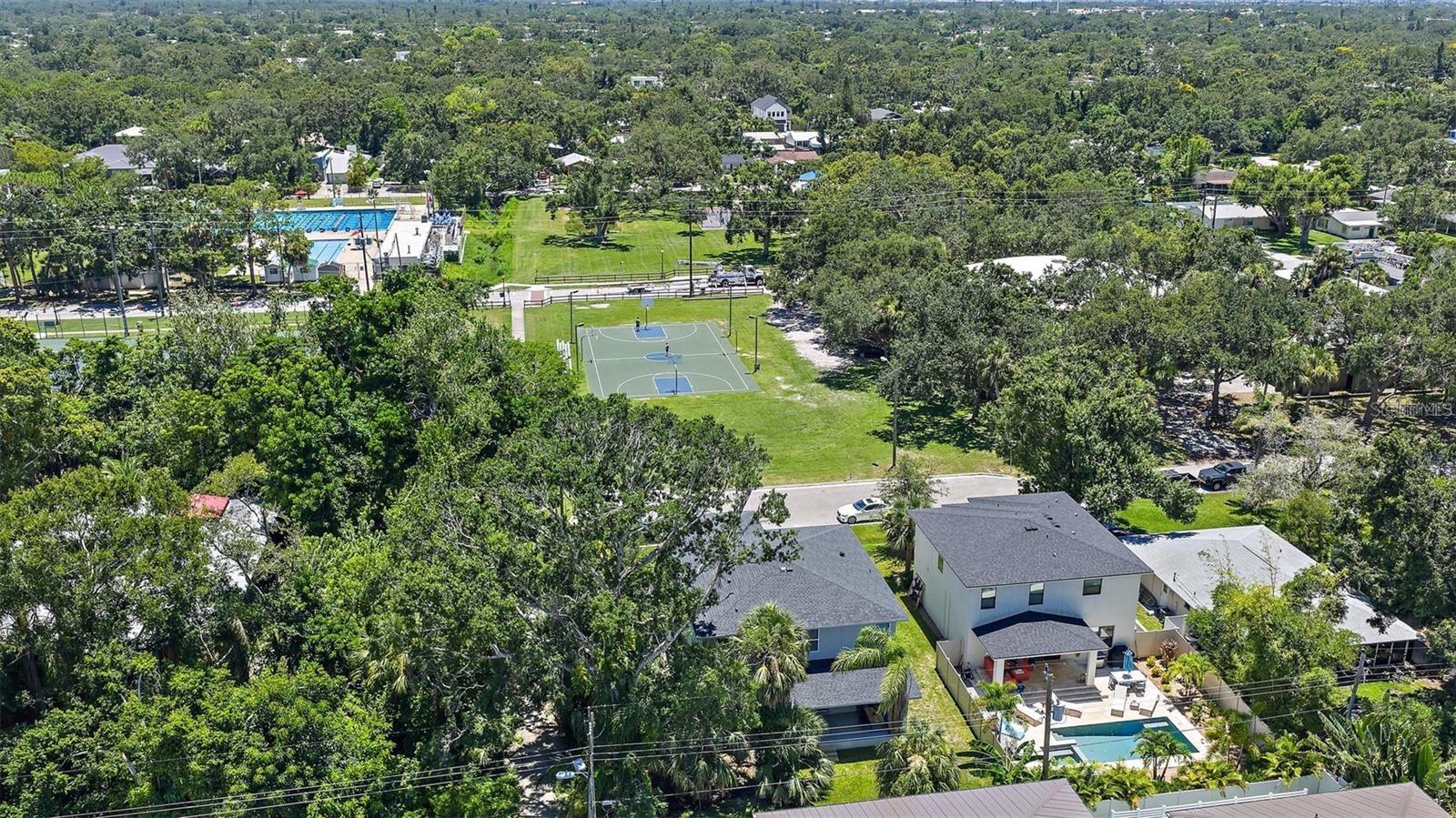 2587 Temple Street, FL