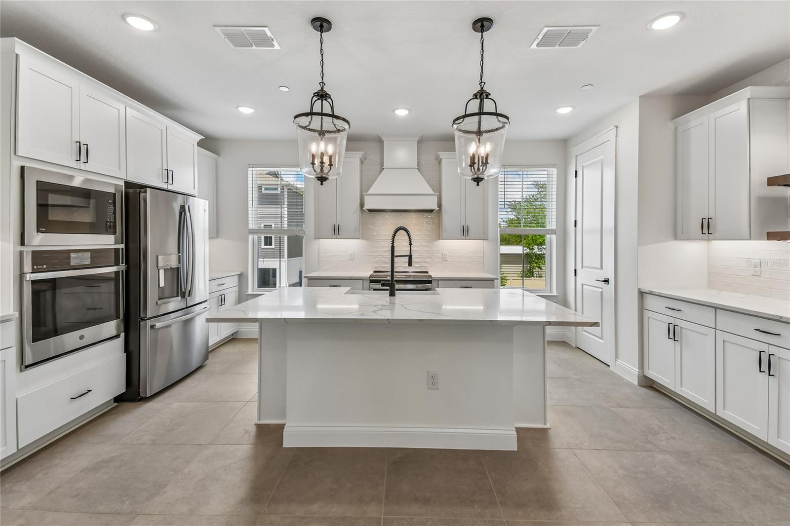 206 Pasquala, FL