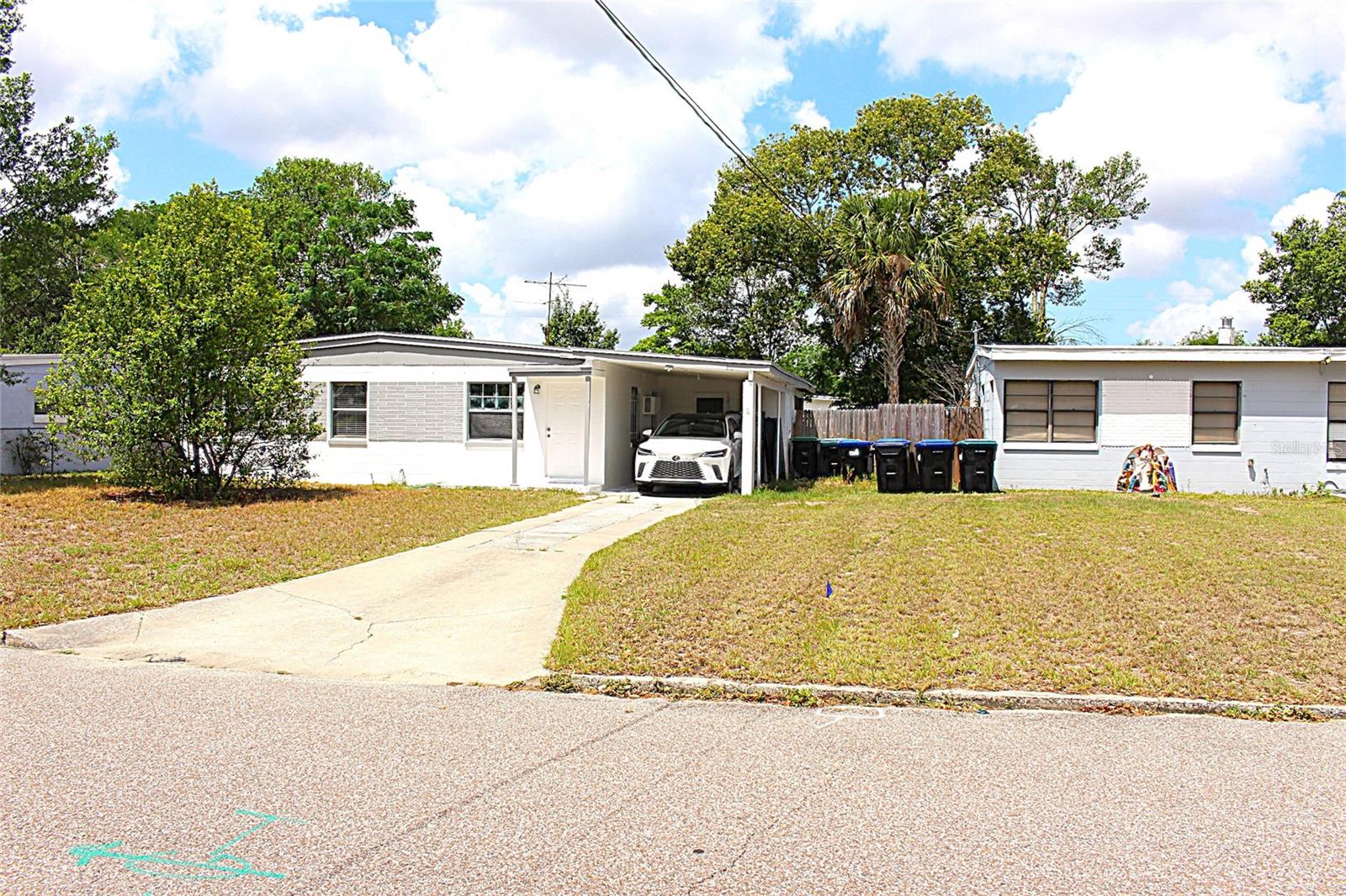 520 Hacienda Court, FL