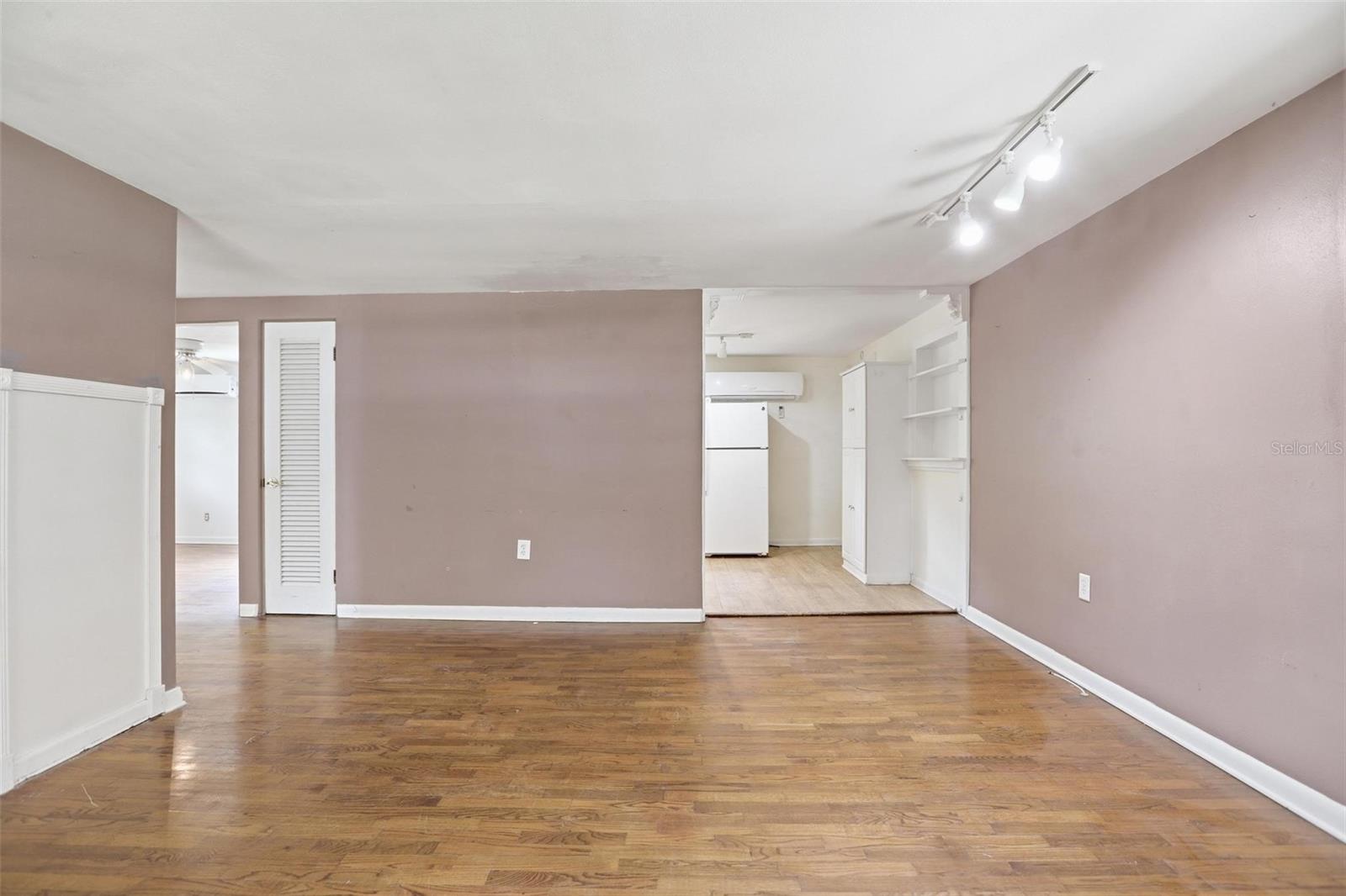 810 Massachusetts Avenue, FL