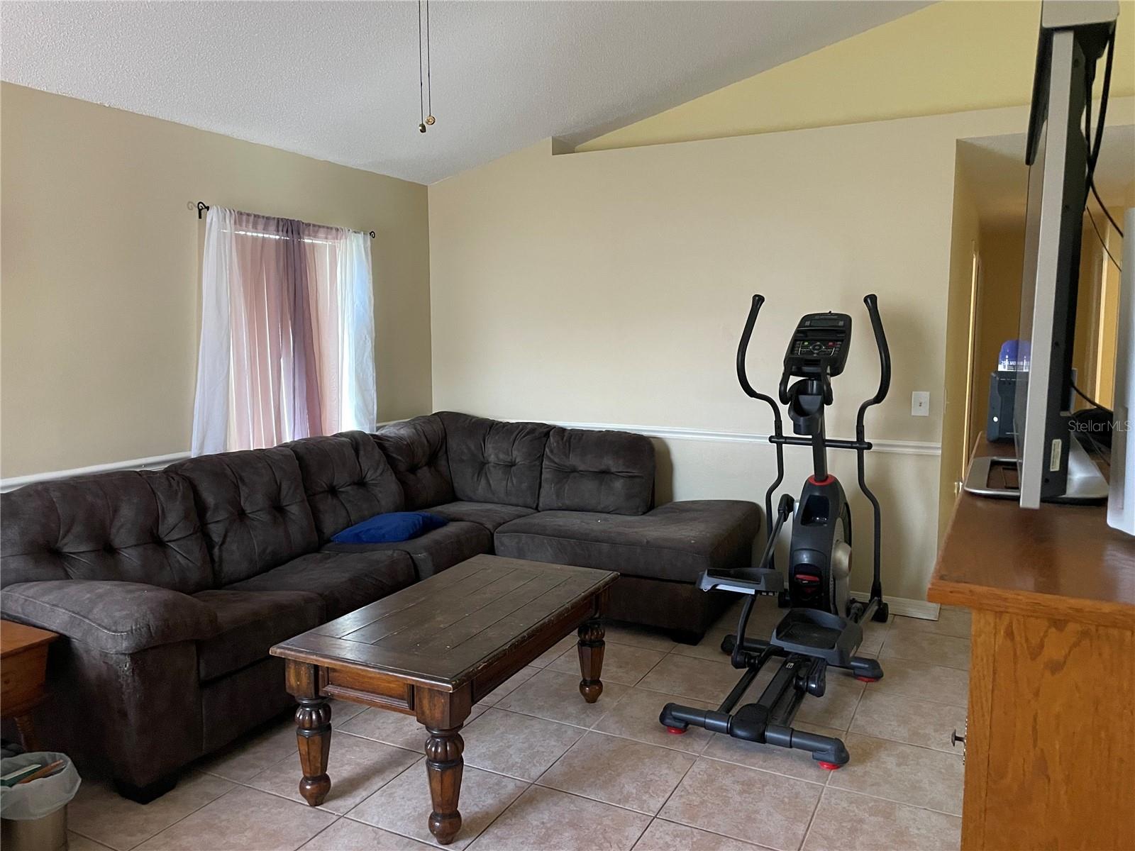 526 Pointe Allyson Way, FL