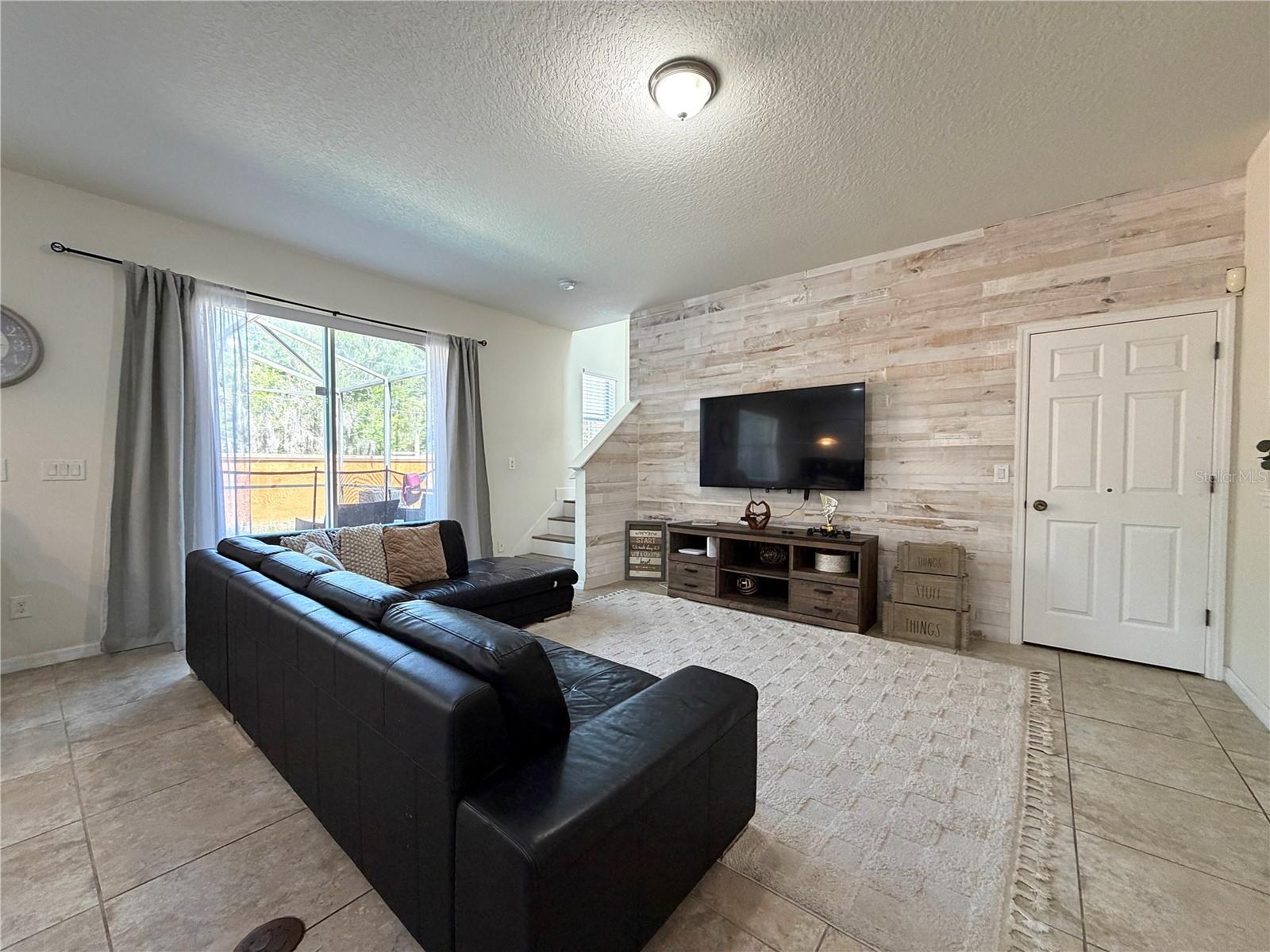 720 Las Fuentes Drive, FL