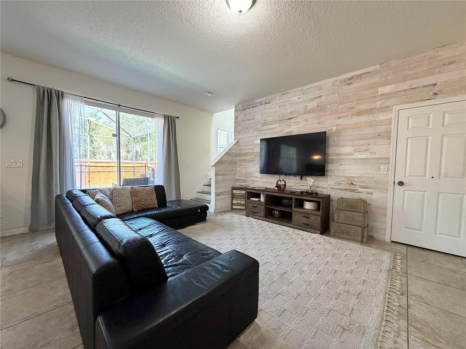 720 Las Fuentes Drive, FL
