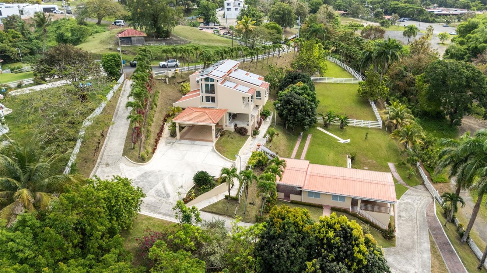 23 & 24 Hacienda Carabali, PR