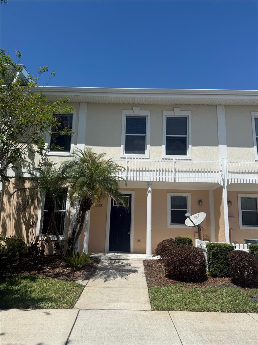 2053 Green Oak Court, FL