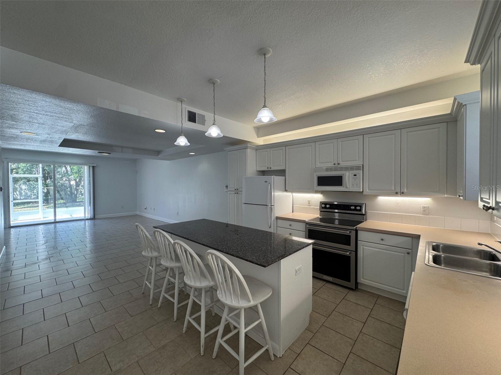 2053 Green Oak Court, FL