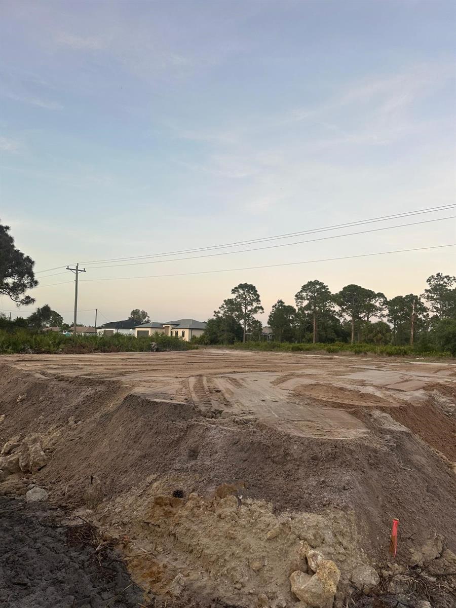 946 Columbus Boulevard, FL