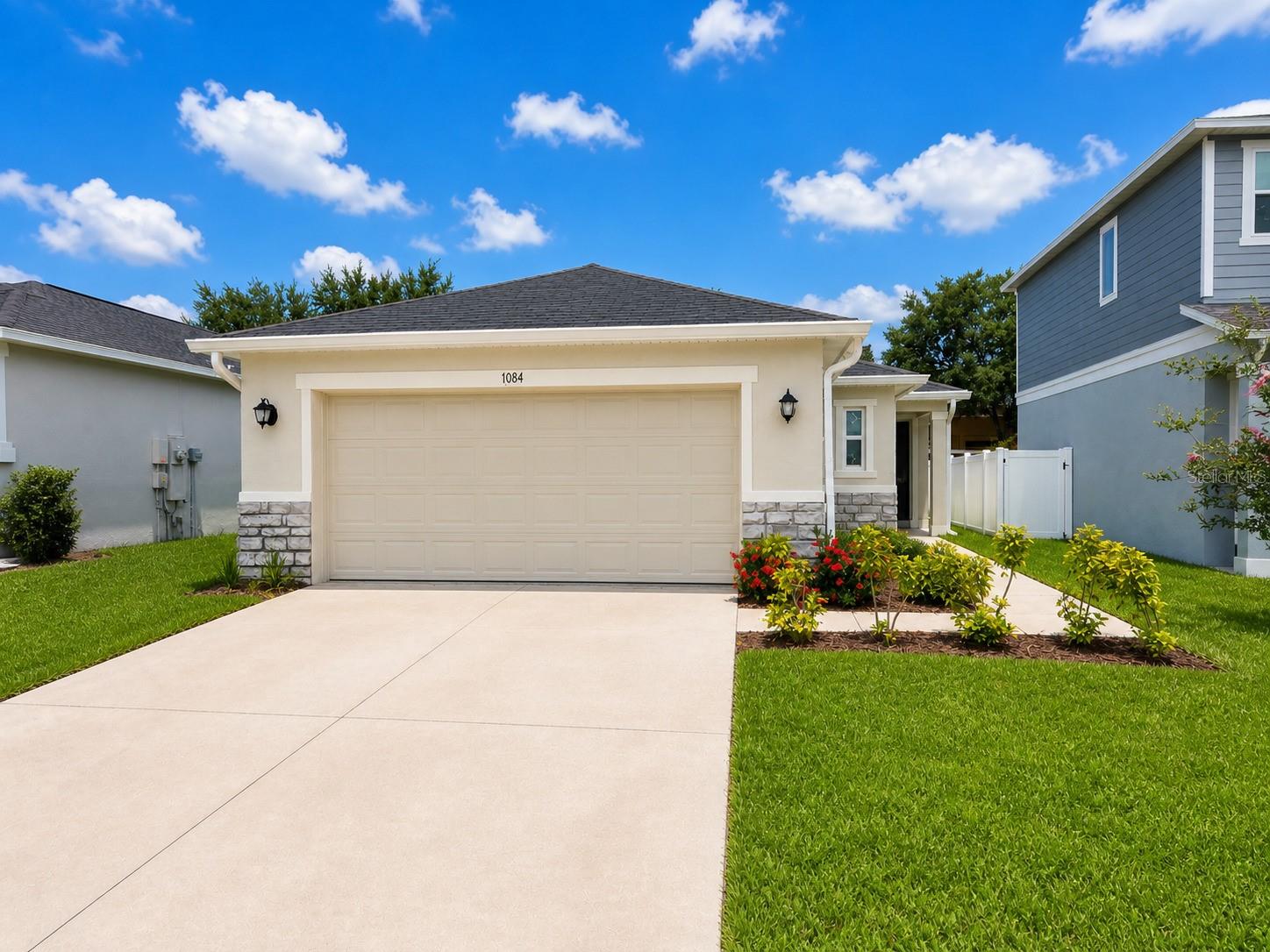 1084 Papaya Circle, FL