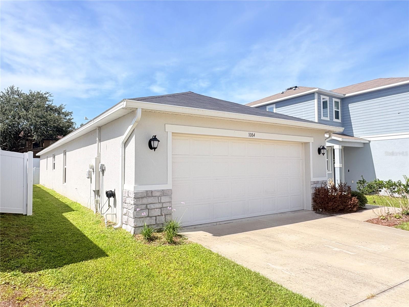 1084 Papaya Circle, FL