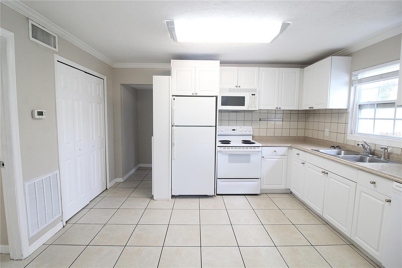 1638 Redwood Street, FL