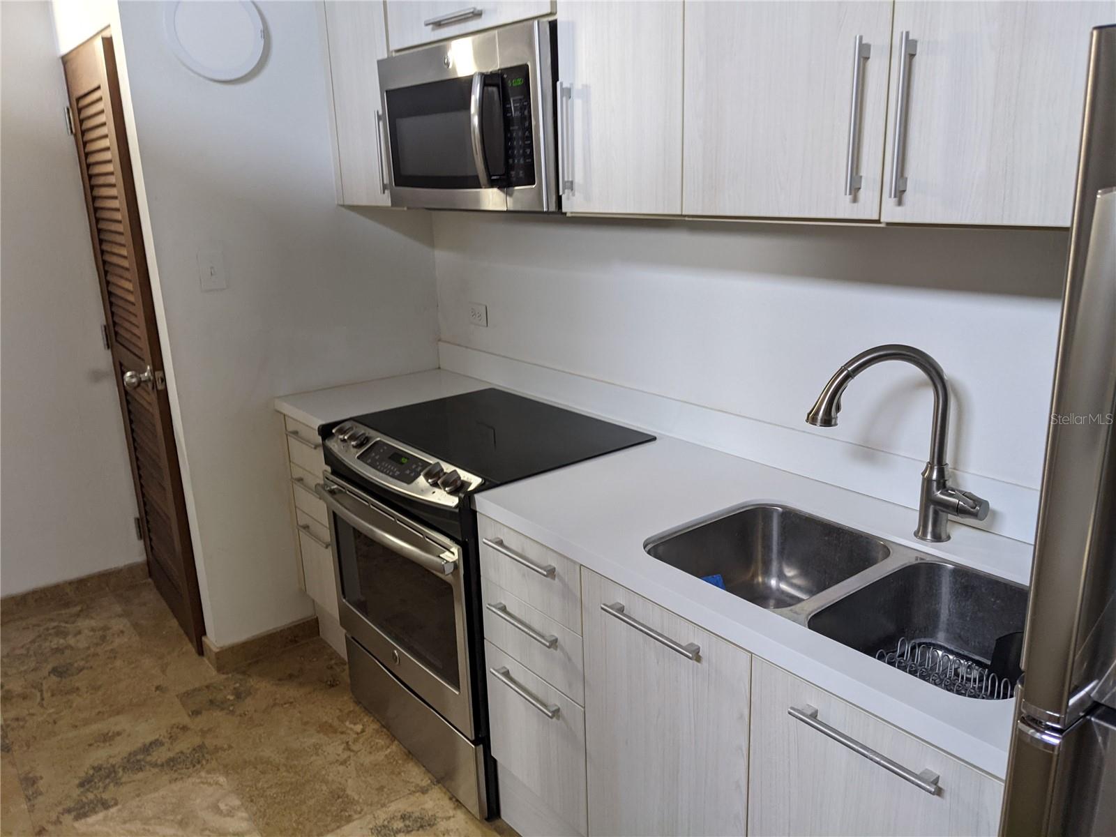 253 Luna St., PR