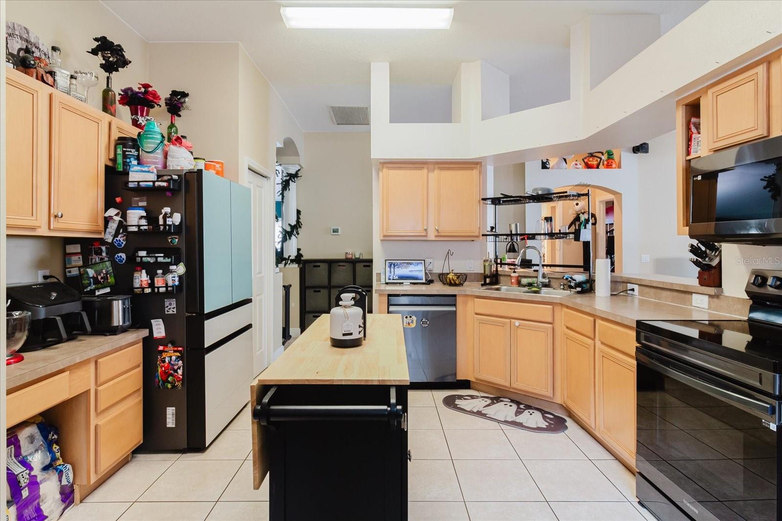 9817 White Barn Way, FL
