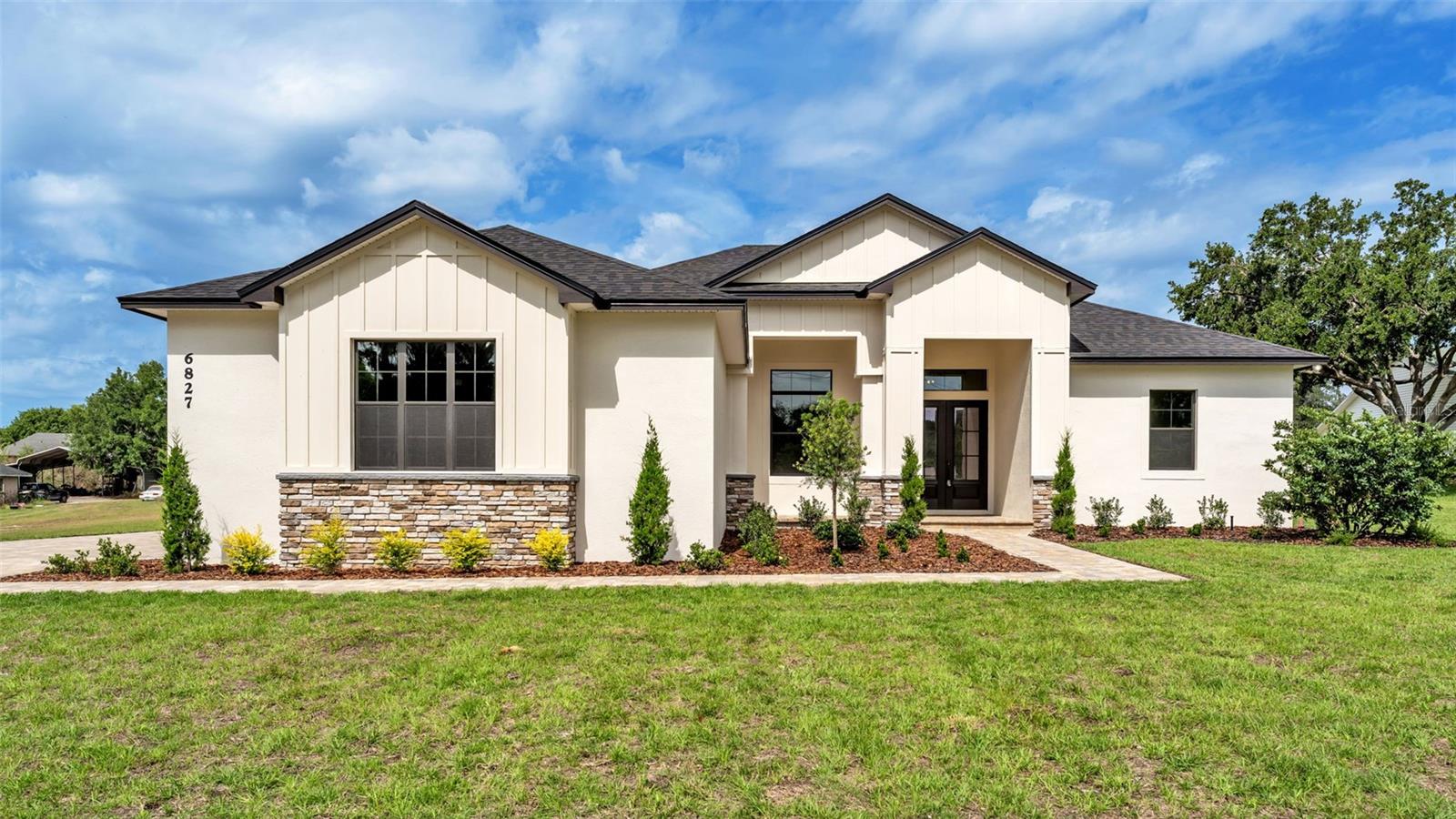6827 Lakeland Highlands Road, FL