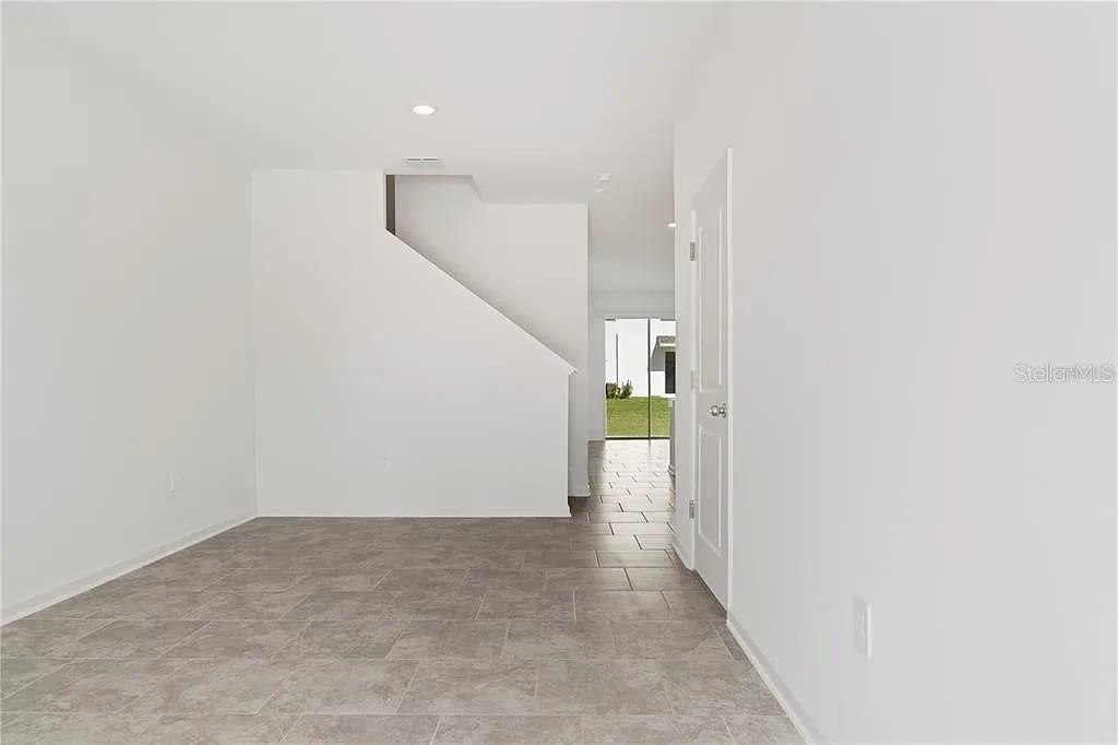 3334 Laurent Loop, FL