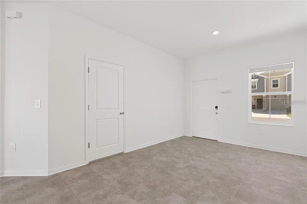 3334 Laurent Loop, FL