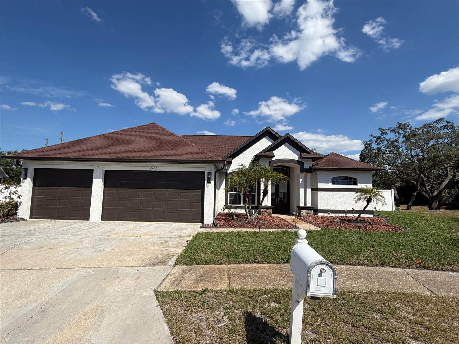 8137 Golden Bear Loop, FL