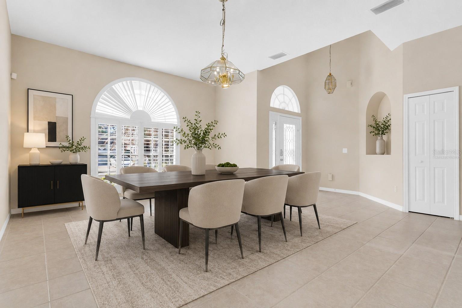 3318 Foxcroft Circle, FL