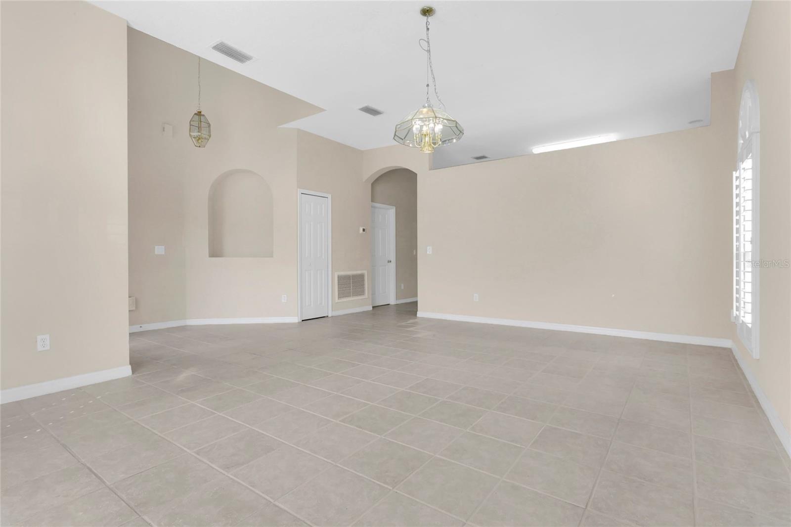 3318 Foxcroft Circle, FL