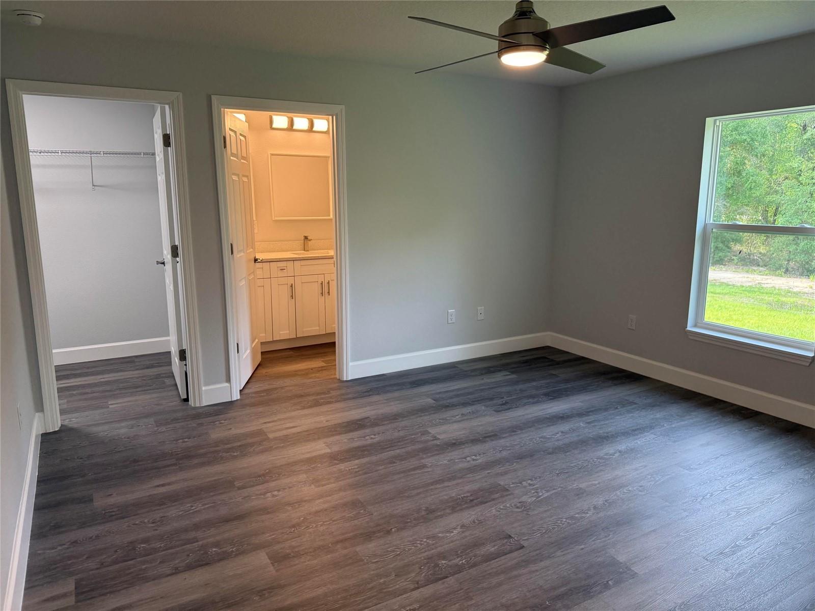 15854 38 Place, FL