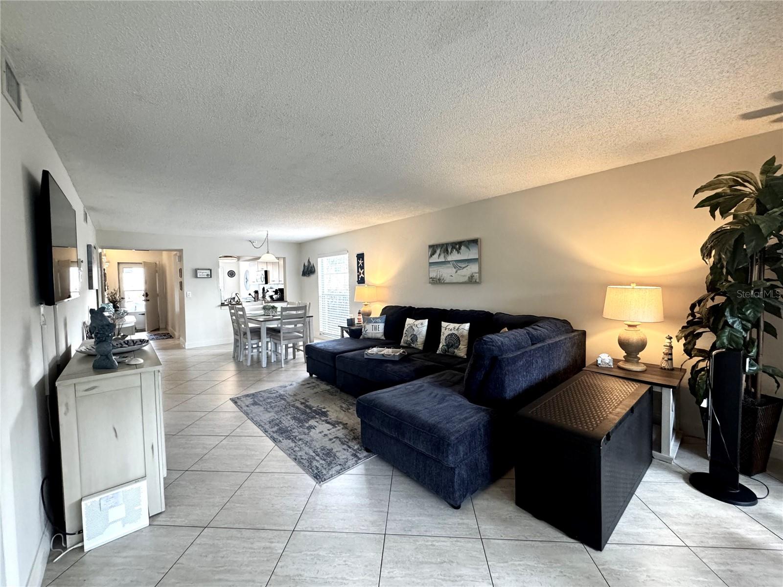 4377 Longmeadow, FL