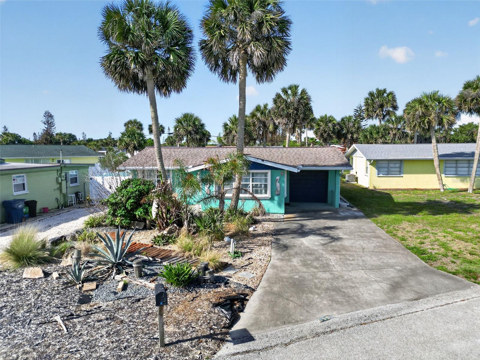 8 Poinsettia Drive, FL
