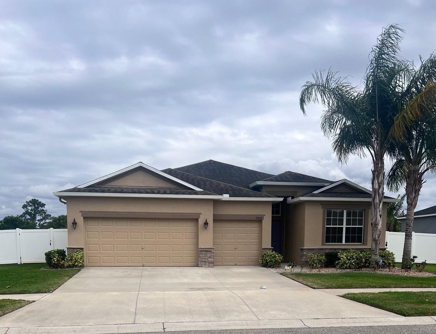 2502 Cumberland Cliff Drive, FL