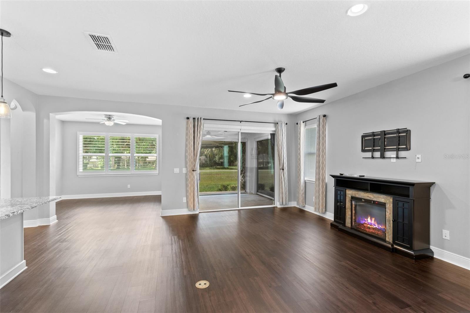 2718 Sarzana Lane, FL