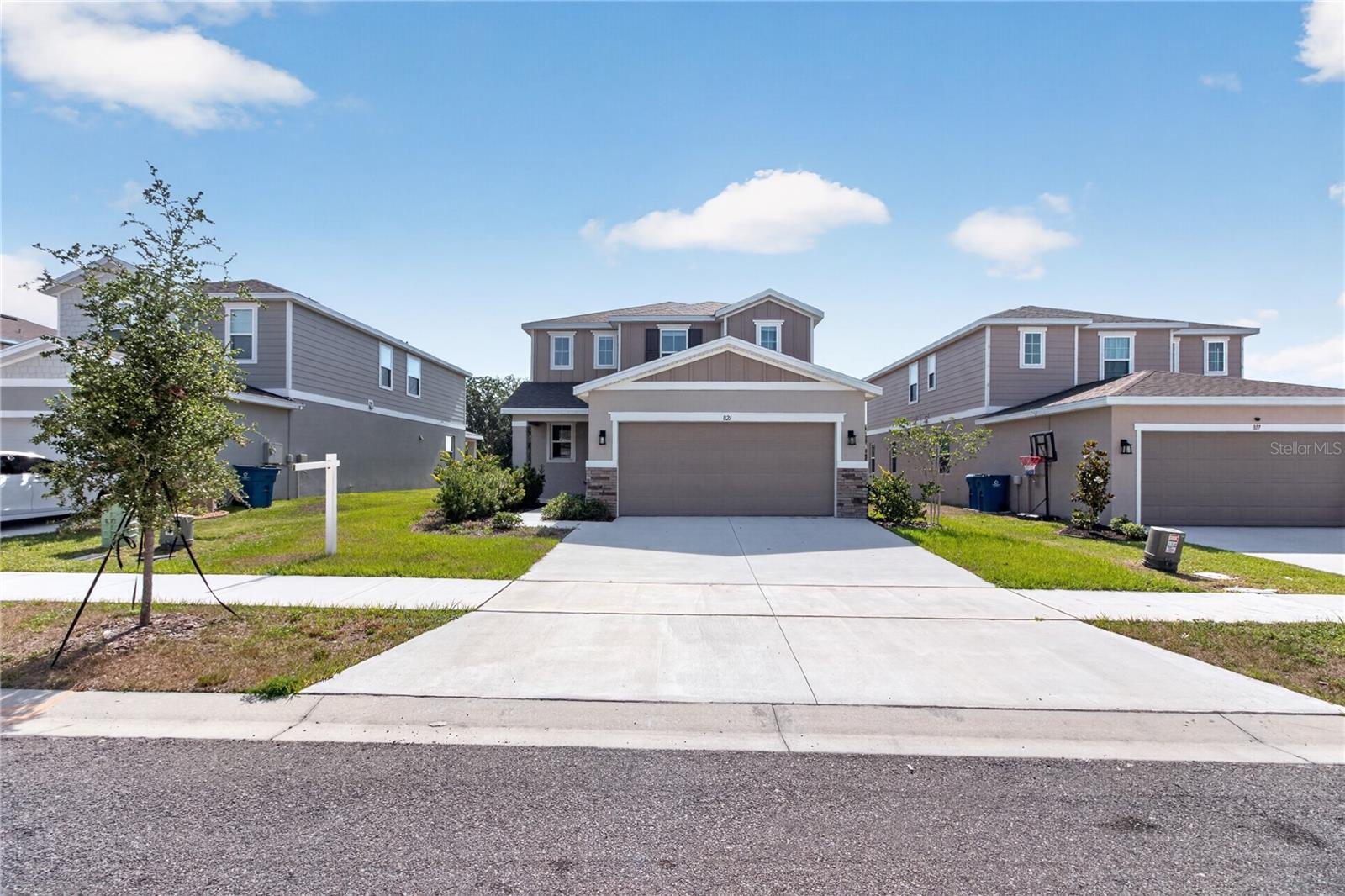 821 Blue Creek Drive, FL
