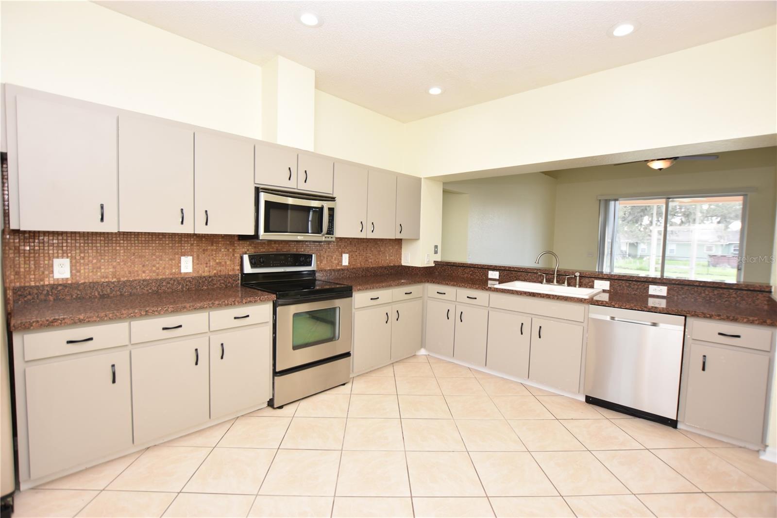 4148 Buttonbush Circle, FL