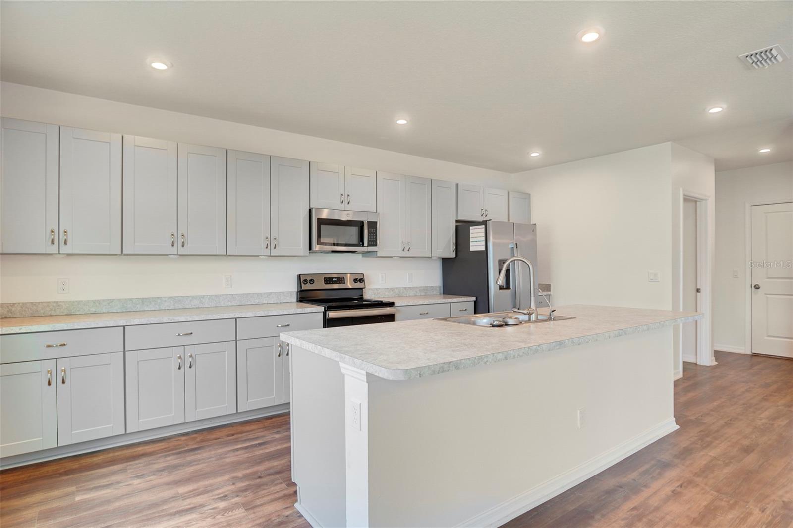 3936 Fescue Street, FL