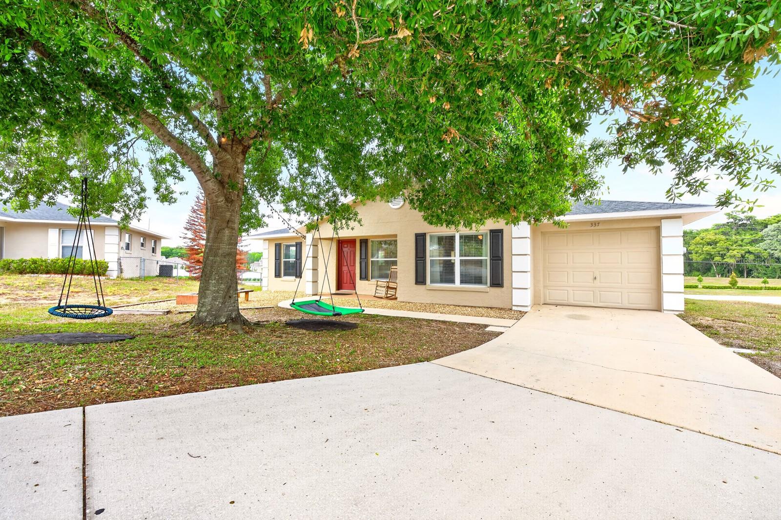 337 Windridge Place, FL