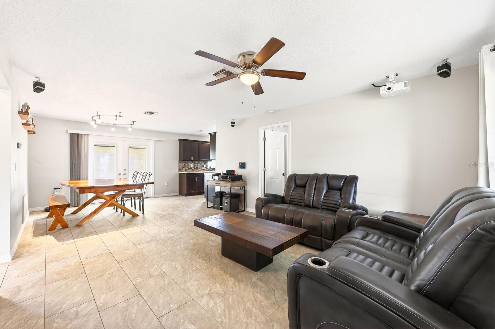 337 Windridge Place, FL