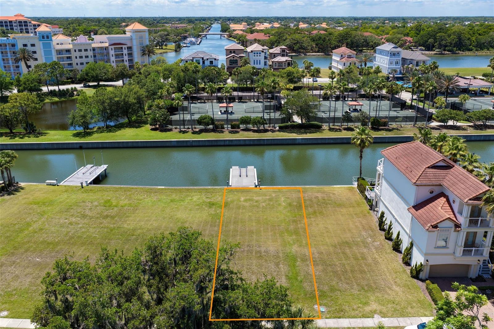 216 Harbor Village Point, FL