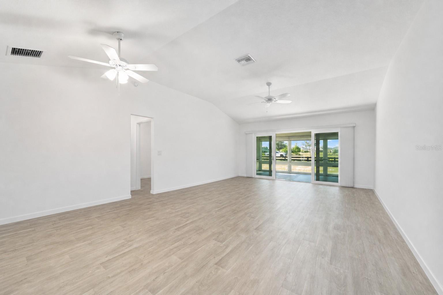 1106 Ebling Loop, FL
