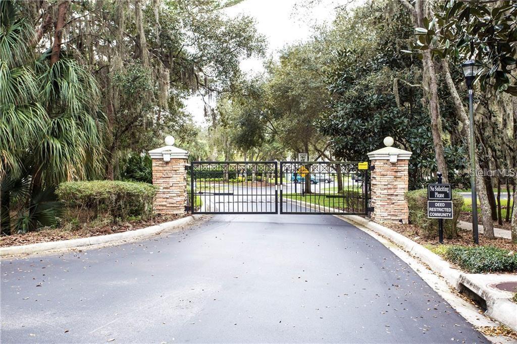 15816 Fishhawk View Drive, FL