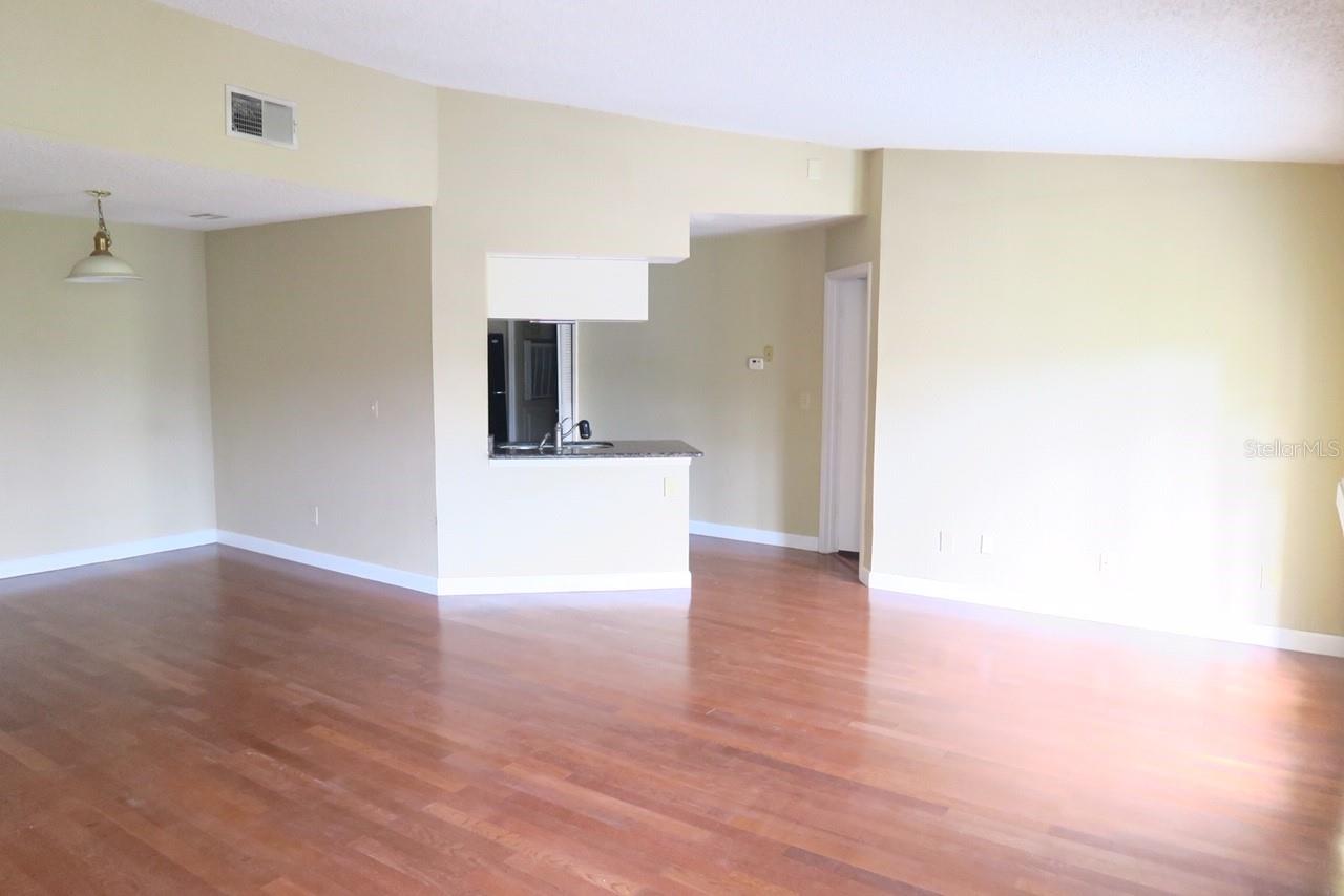 2550 Alafaya Trail, FL
