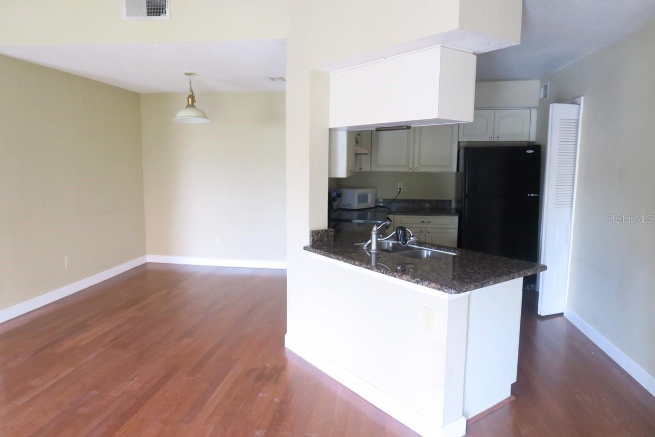 2550 Alafaya Trail, FL