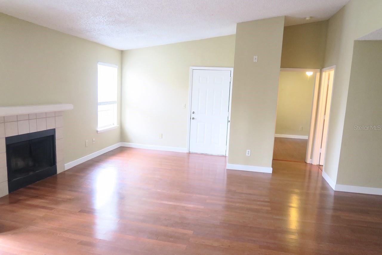 2550 Alafaya Trail, FL