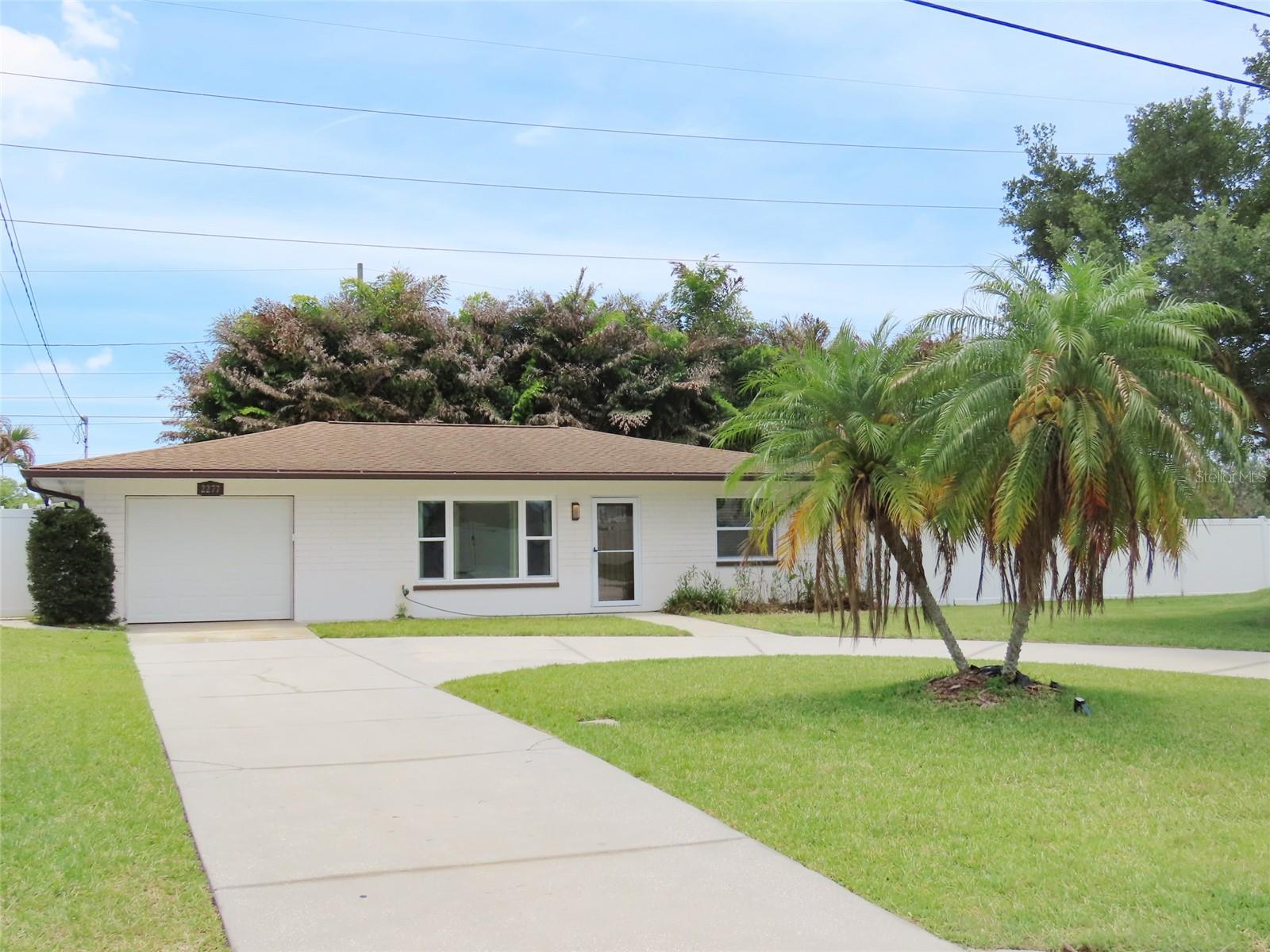 2277 Lagoon Circle, FL