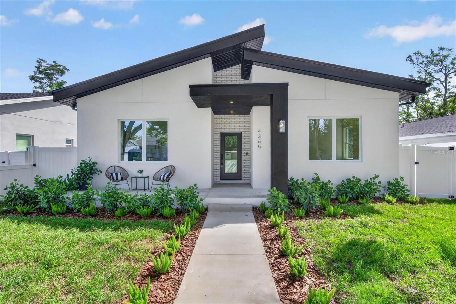 4365 Iris Street, FL